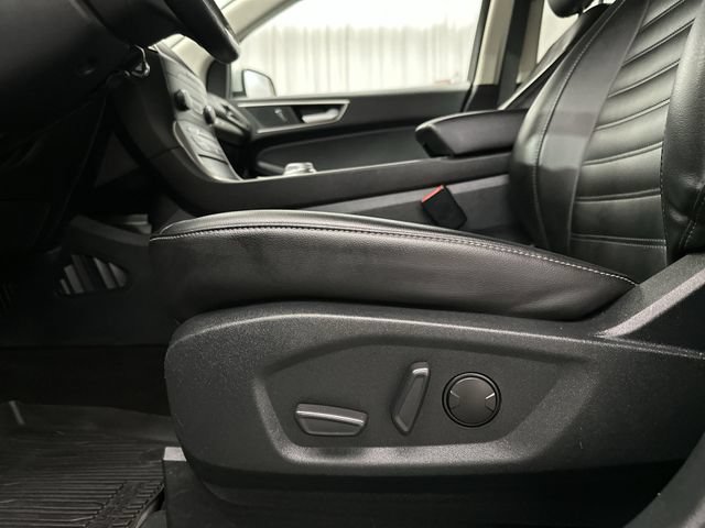 Used 2020 Ford Edge SEL w/ Convenience Package AWD/4WD image 17