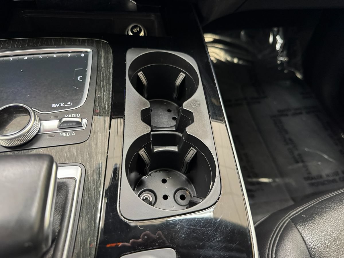 Used 2018 Audi Q7 3.0T Premium AWD/4WD image 33