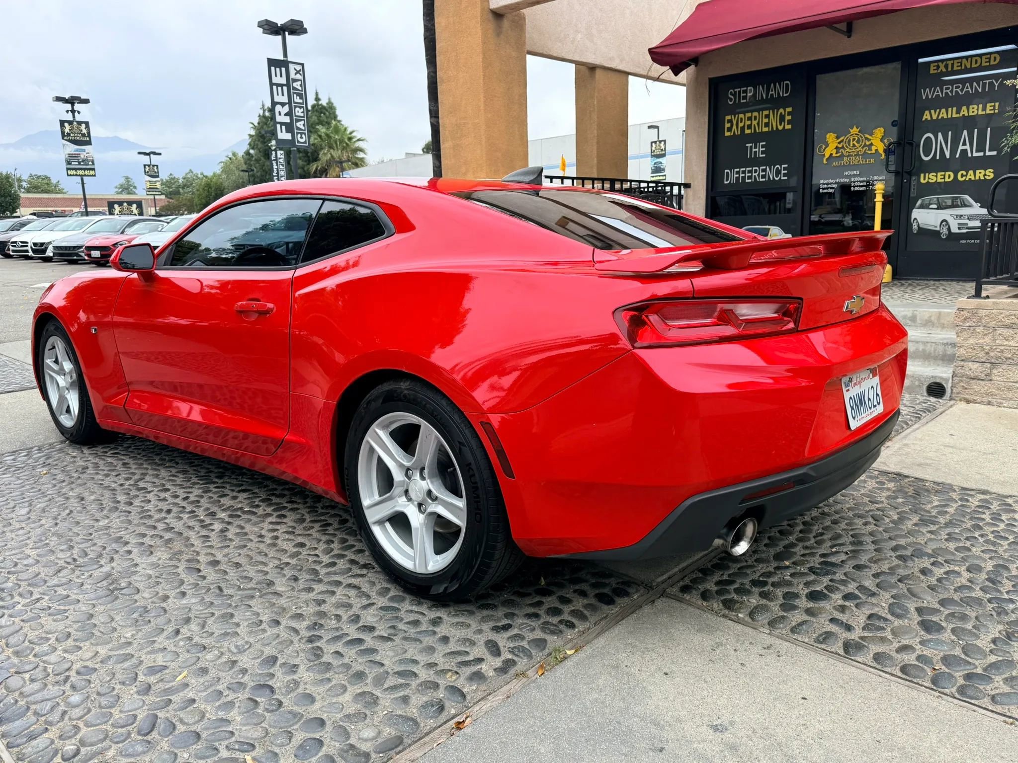 Used 2018 Chevrolet Camaro LT RWD image 7
