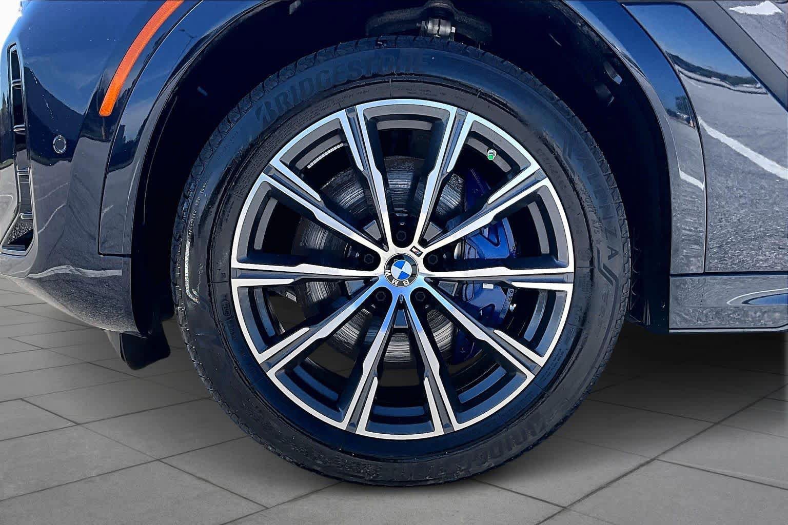 Used 2026 BMW X6 xDrive40i AWD/4WD image 11