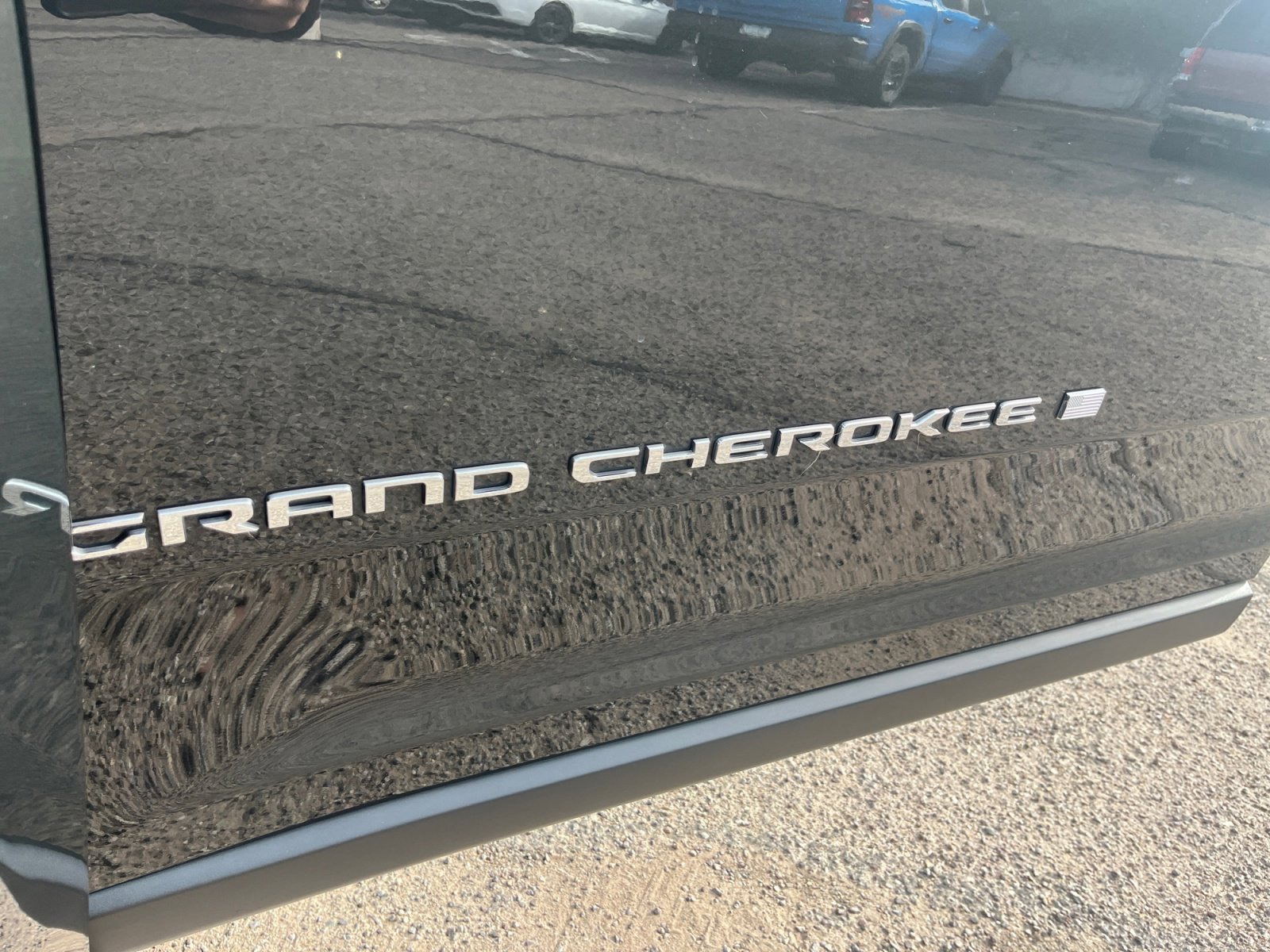 Certified 2024 Jeep Grand Cherokee Limited image 24