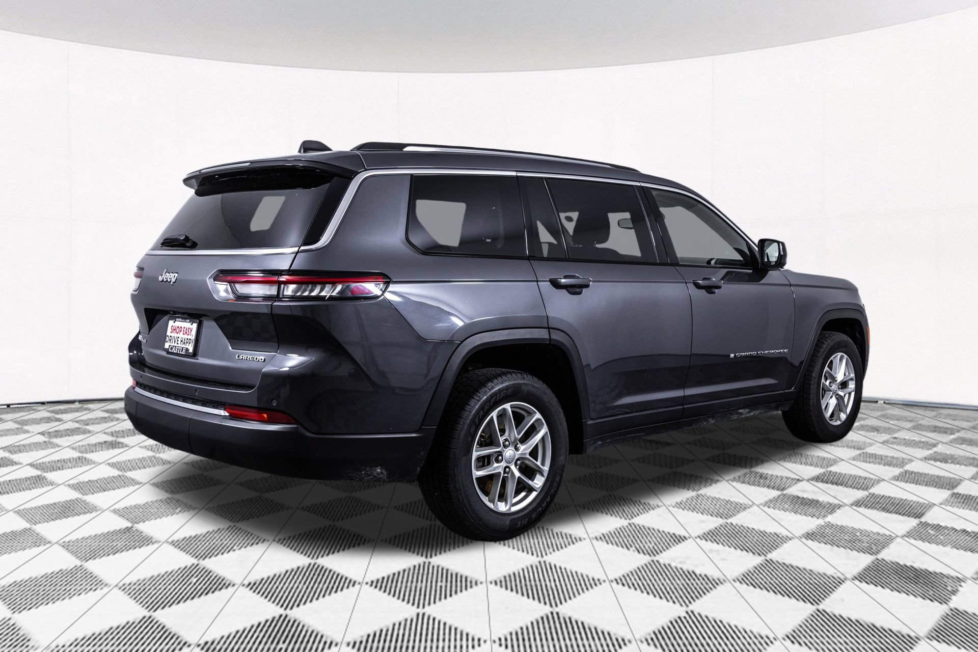 Used 2023 Jeep Grand Cherokee L Laredo AWD/4WD image 18
