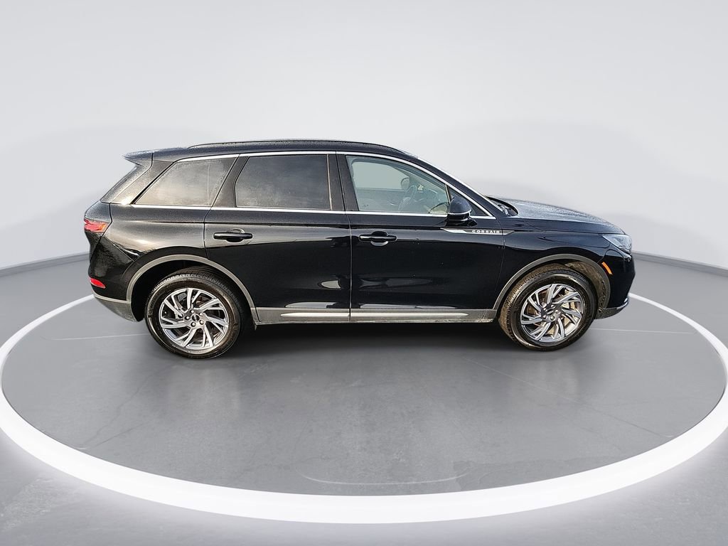 Used 2025 Lincoln Corsair FWD w/ Equipment Group 101A image 9