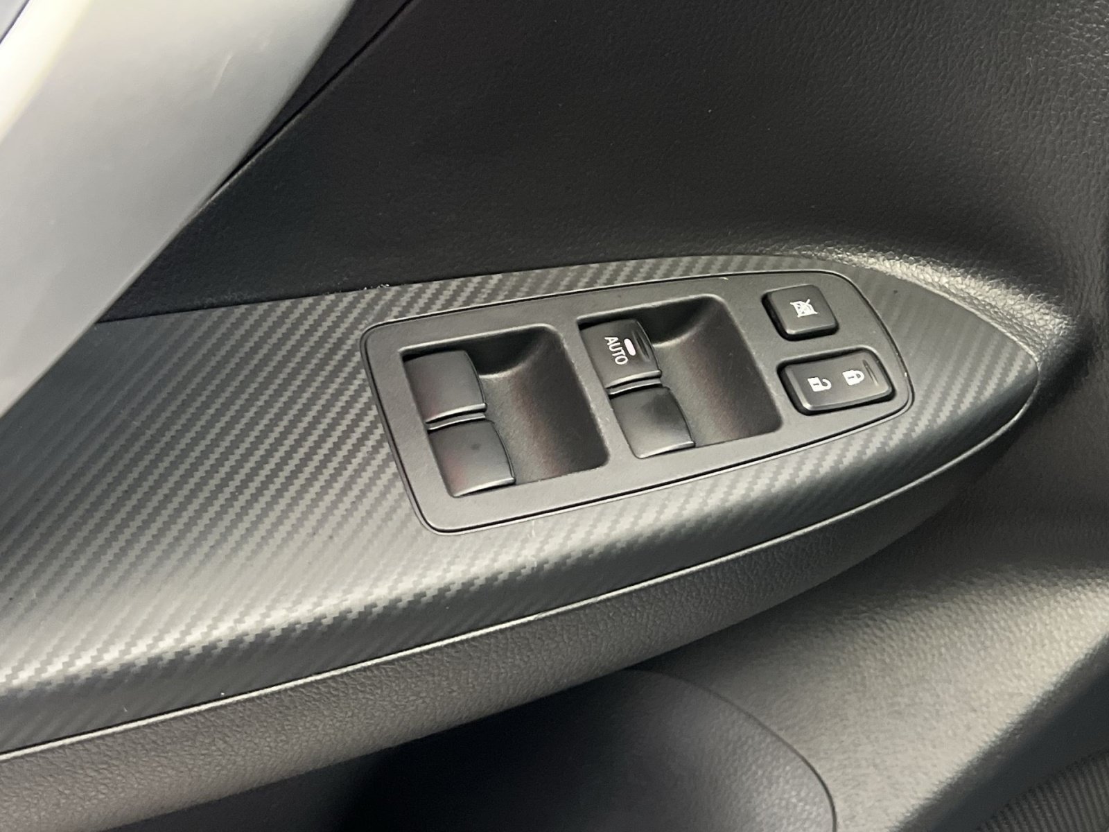 Used 2024 Mitsubishi Eclipse Cross SE AWD/4WD image 14