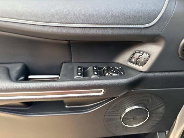 Certified 2023 Ford Expedition Max XLT image 24