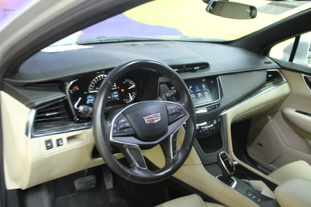 Used 2018 Cadillac XT5 AWD image 13