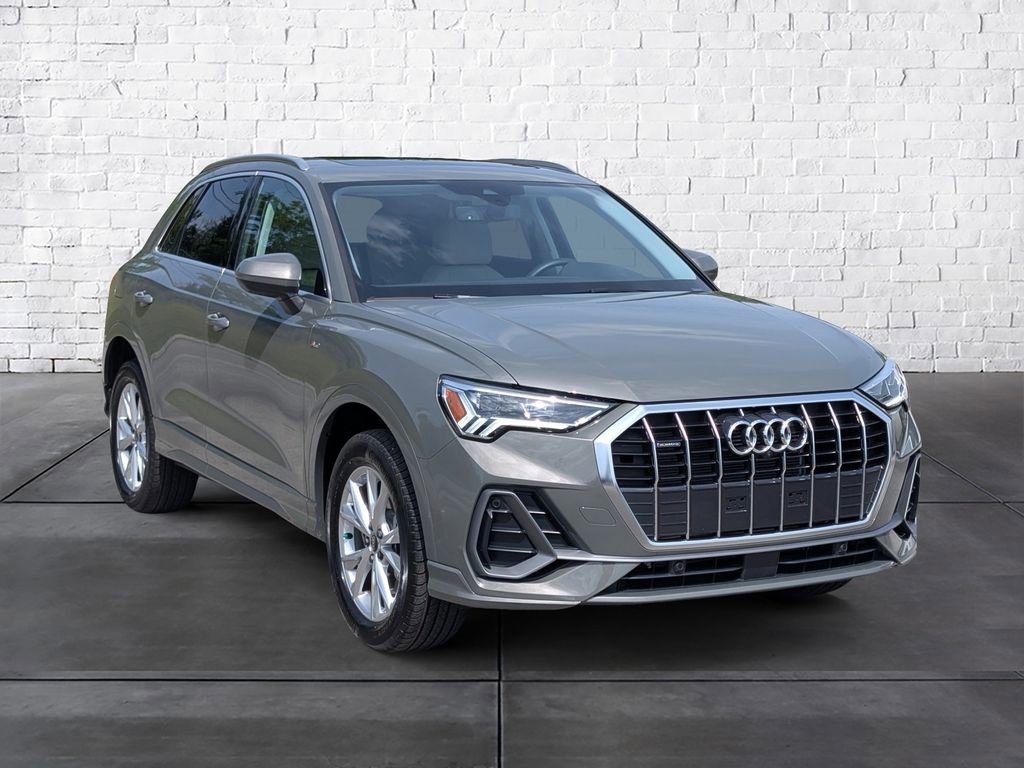 Certified 2025 Audi Q3 2.0T Premium Plus w/ Premium Plus Package
