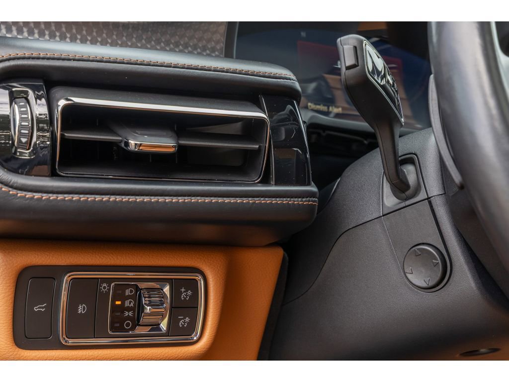 Used 2022 Lincoln Aviator Black Label w/ Dynamic Handling Package image 21