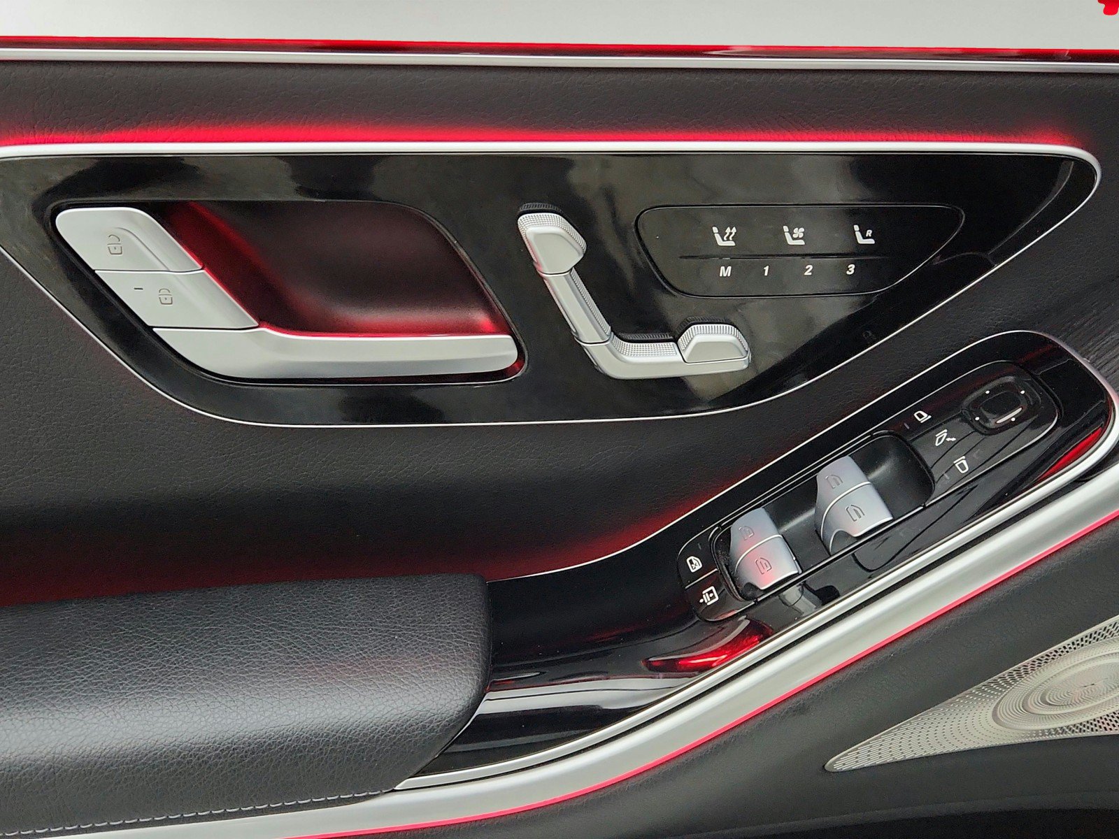 Certified 2023 Mercedes-Benz S 500 4MATIC image 25