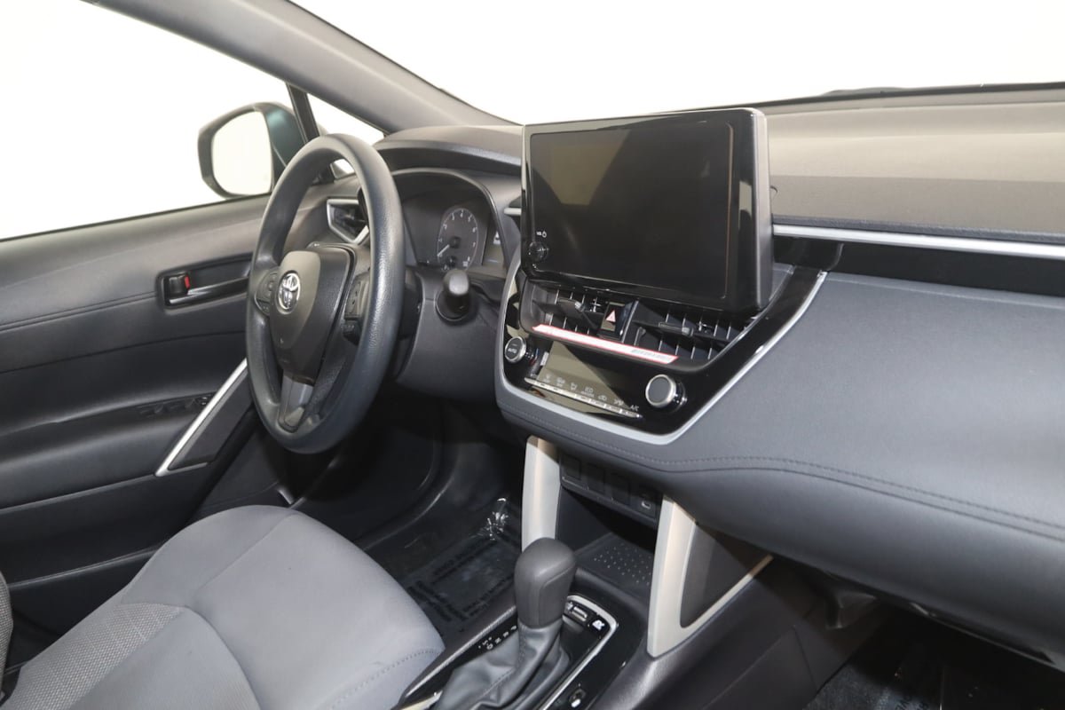 Used 2025 Toyota Corolla Cross AWD Hybrid image 30