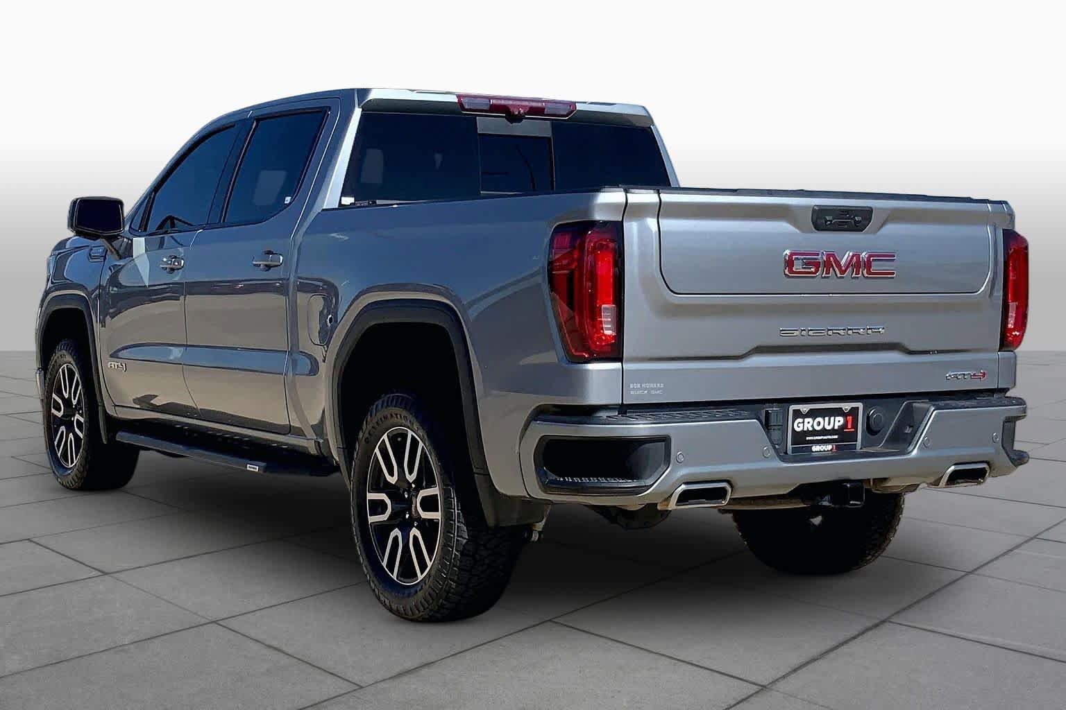 Used 2023 GMC Sierra 1500 AT4 w/ Technology Package AWD/4WD image 12