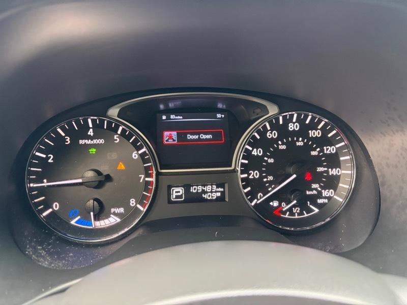 Used 2014 Nissan Pathfinder Platinum w/ Platinum Premium Package FWD image 23