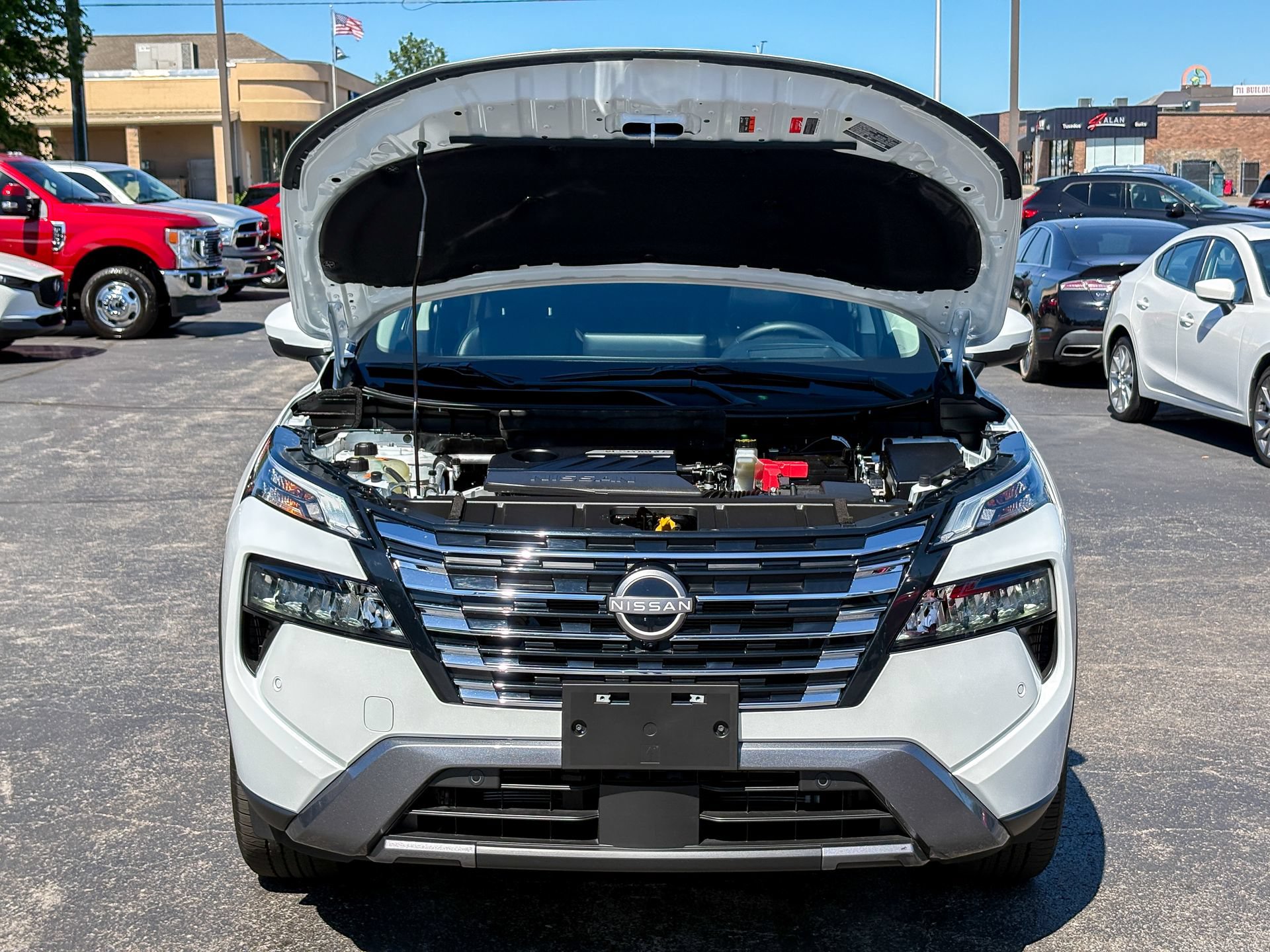 Used 2025 Nissan Rogue SL w/ SL Premium Package FWD image 36