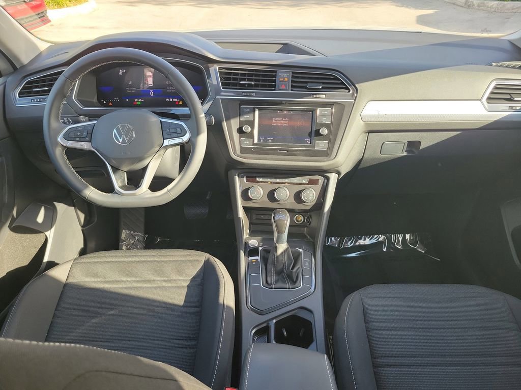 Used 2024 Volkswagen Tiguan S image 9