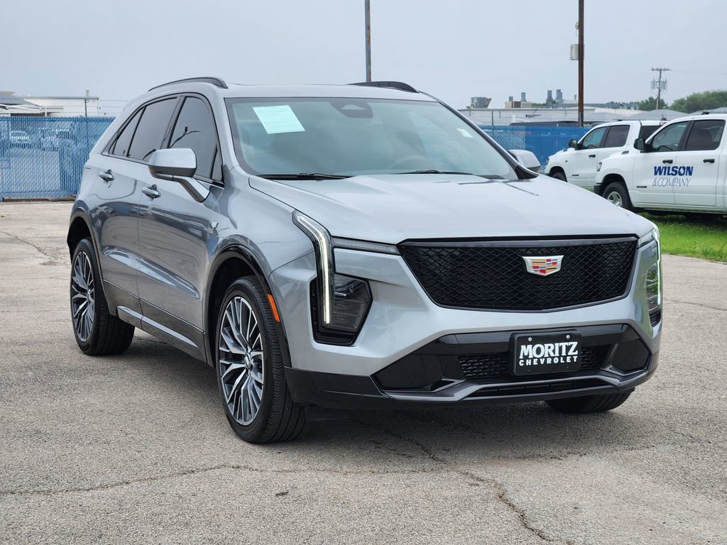 Used 2024 Cadillac XT4 Sport w/ Cold Weather Package FWD image 3