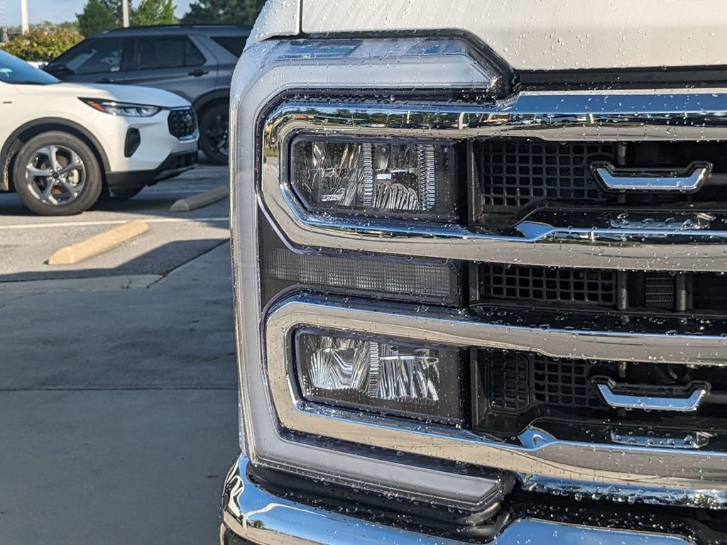 New 2025 Ford F250 Lariat w/ Lariat Ultimate Package image 9