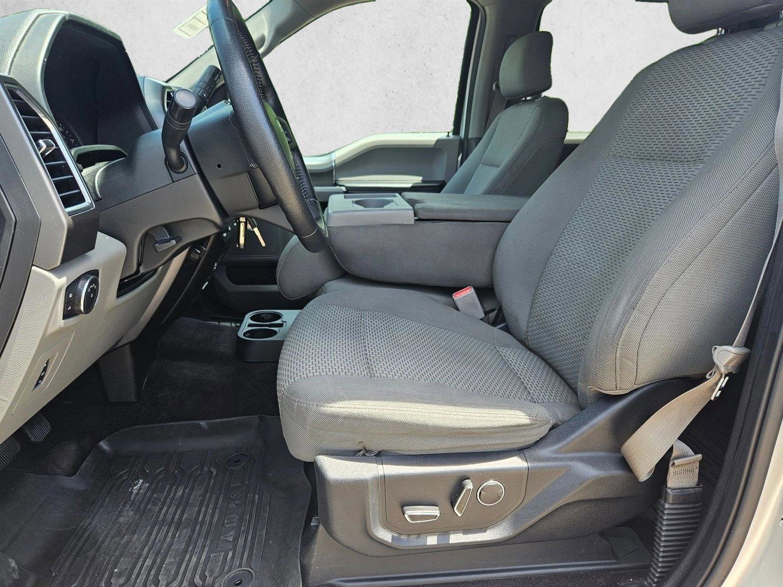 Used 2016 Ford F150 XLT w/ Equipment Group 302A Luxury AWD/4WD image 15