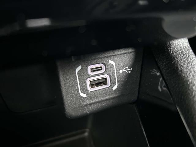 Certified 2024 Jeep Compass Limited image 32