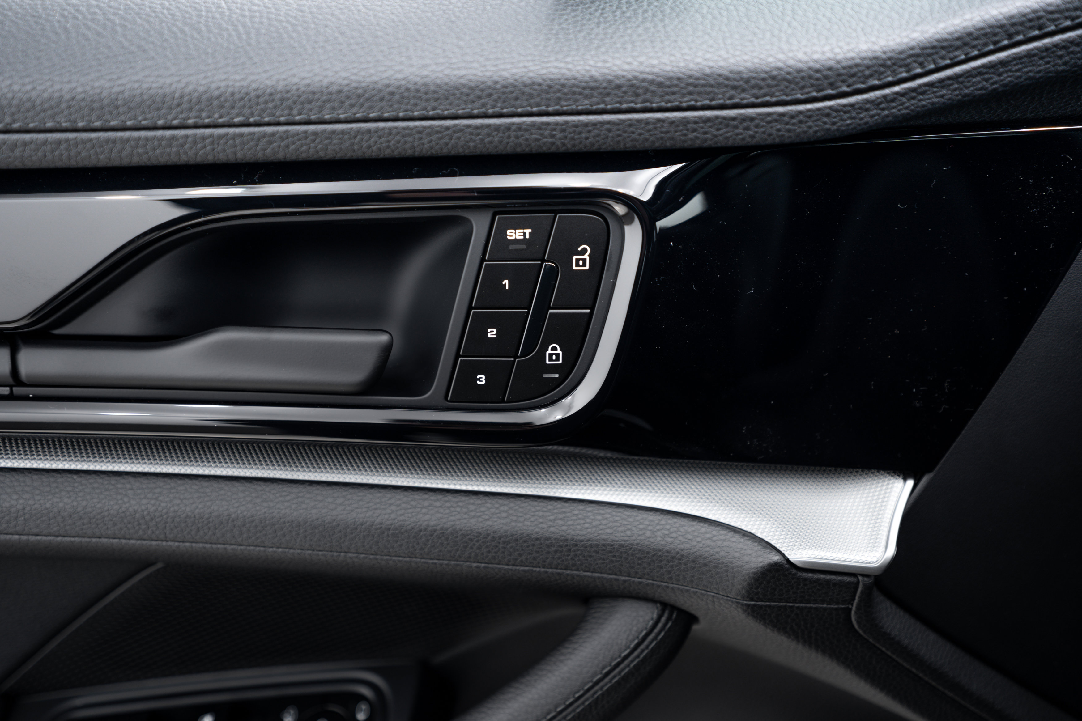 Certified 2026 Porsche Panamera 4 AWD/4WD image 18