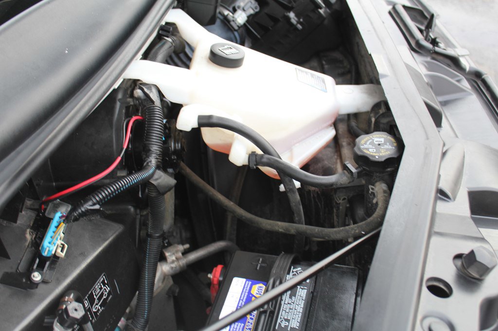 Used 2022 Chevrolet Express 2500 w/ Driver Convenience Package RWD image 35