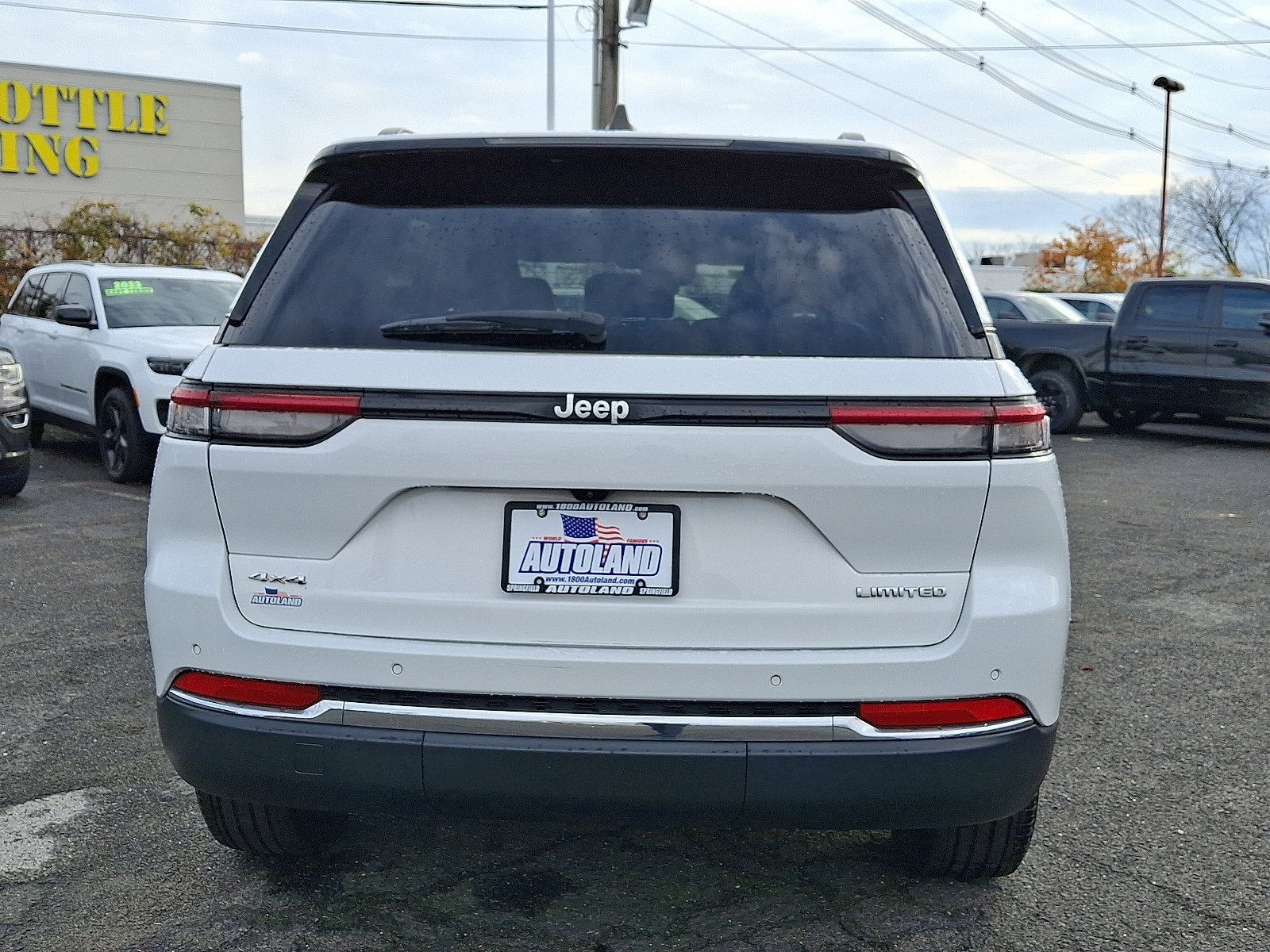 Used 2023 Jeep Grand Cherokee Limited image 6