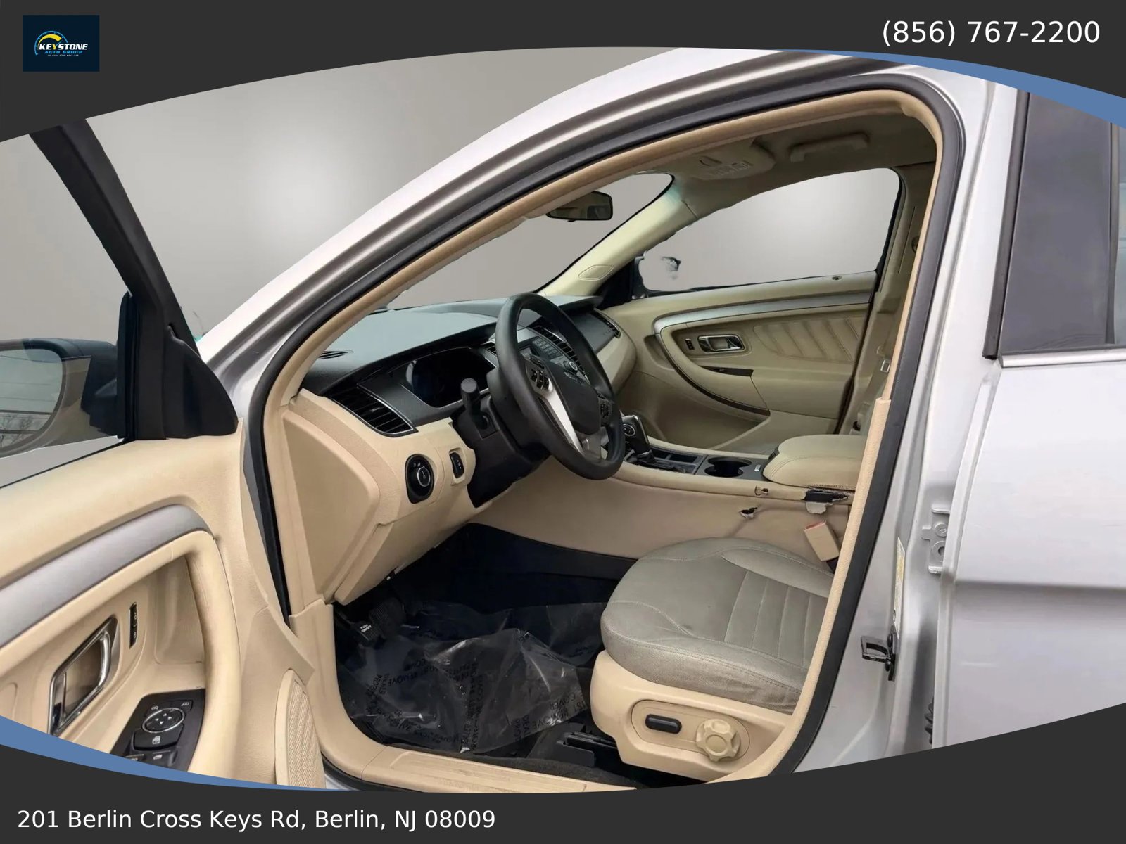 Used 2016 Ford Taurus SE FWD image 18