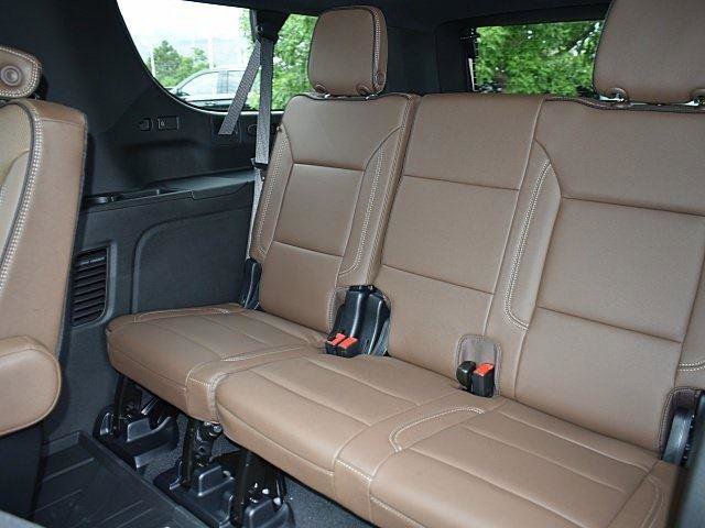 New 2025 Chevrolet Suburban High Country image 11