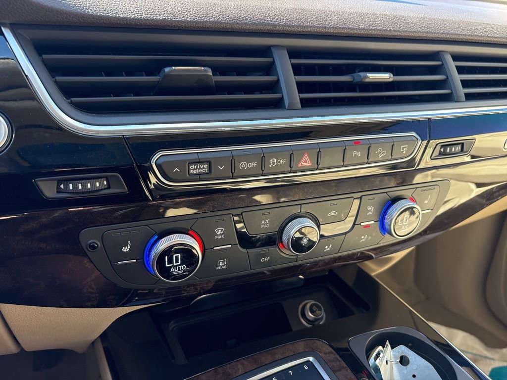 Used 2017 Audi Q7 3.0T Premium Plus image 24