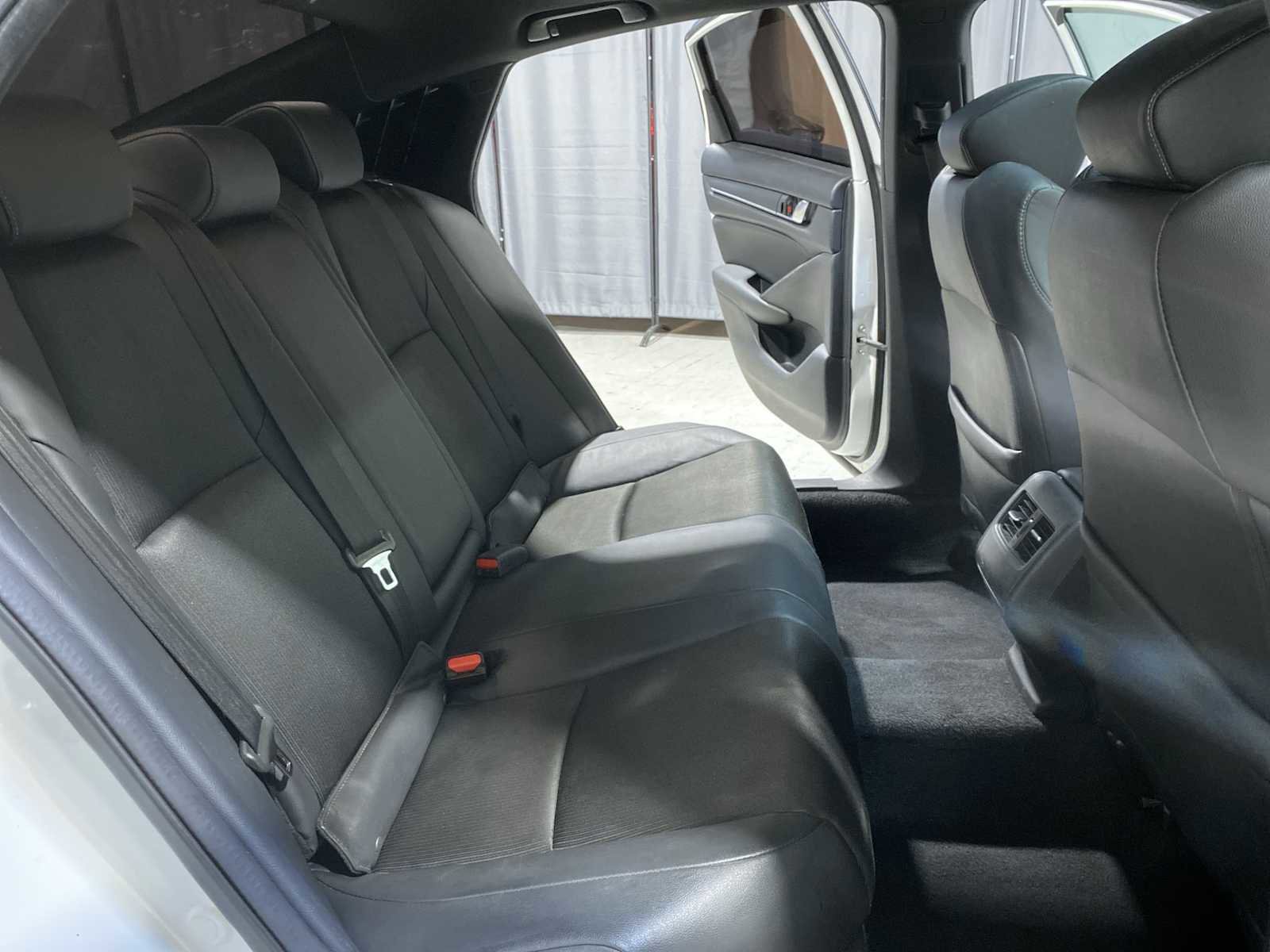 Used 2019 Honda Accord Sport image 13