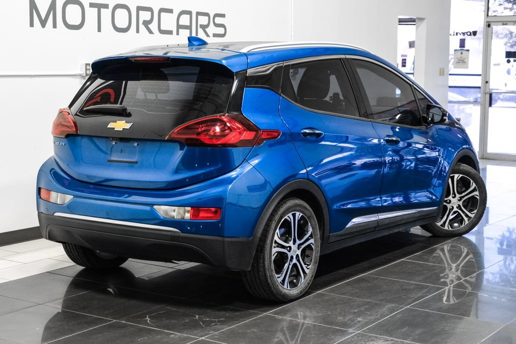 Used 2020 Chevrolet Bolt Premier w/ Infotainment Package FWD image 8