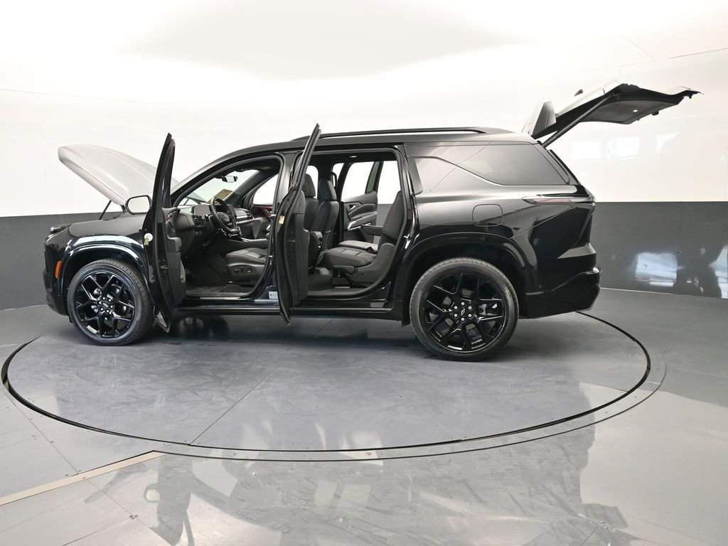Used 2024 Chevrolet Traverse RS image 93