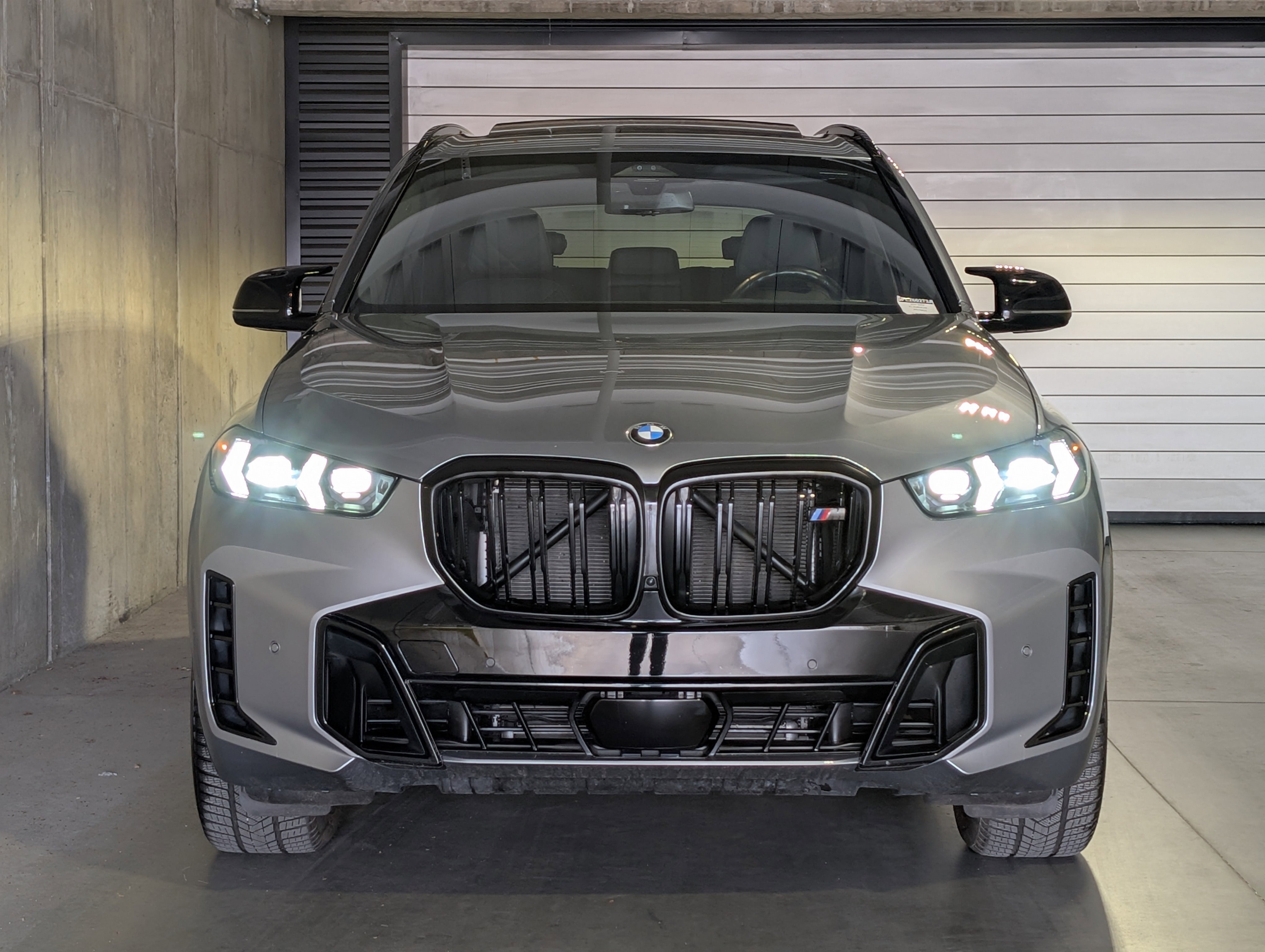 Used 2024 BMW X5 M60i w/ Climate Comfort Package image 12