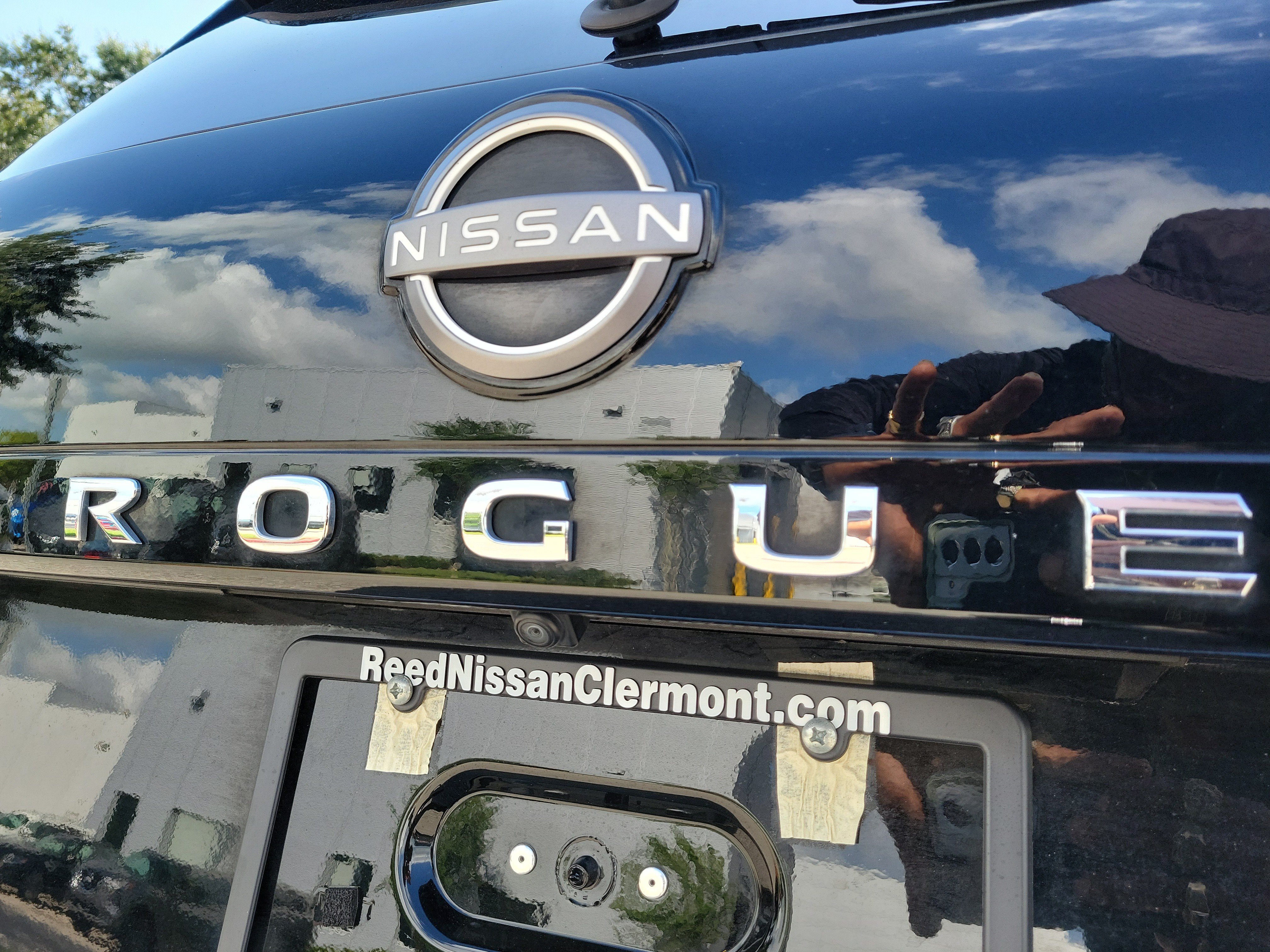 Certified 2023 Nissan Rogue SV FWD image 12