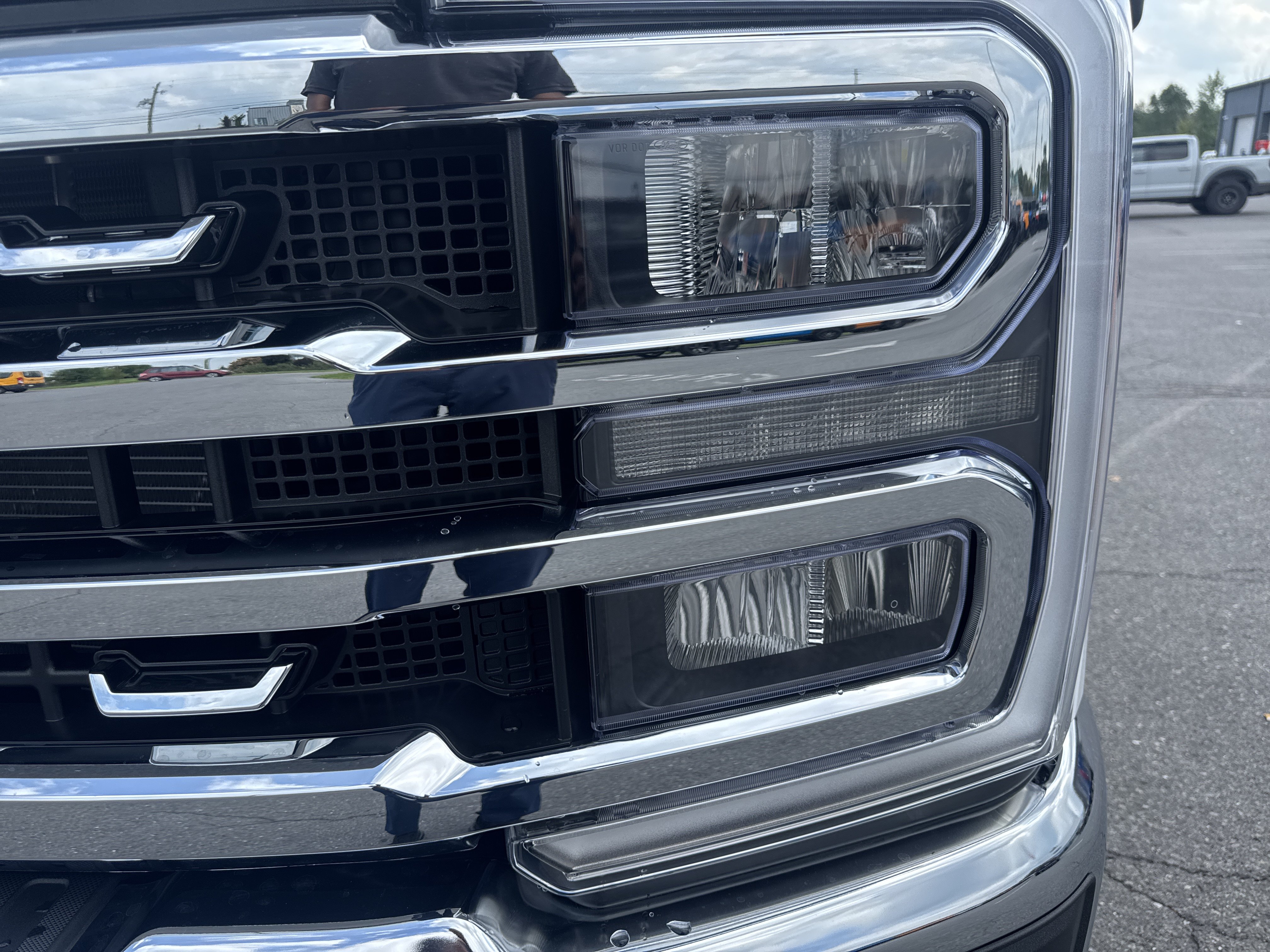 New 2026 Ford F250 XLT w/ XLT Premium Package AWD/4WD image 10