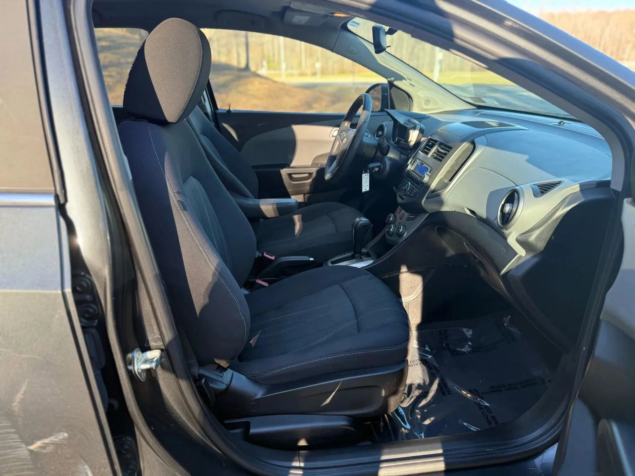 Used 2014 Chevrolet Sonic LT image 16