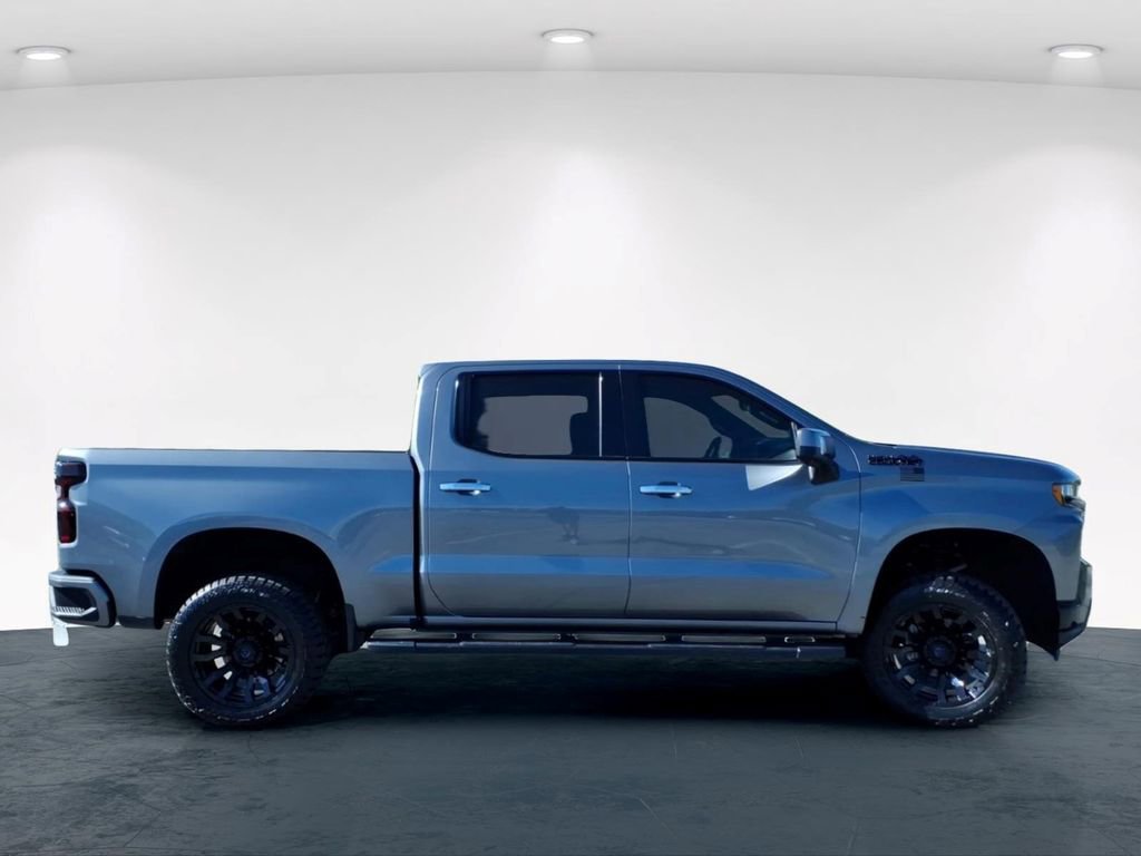 Used 2019 Chevrolet Silverado 1500 High Country w/ Technology Package AWD/4WD image 5