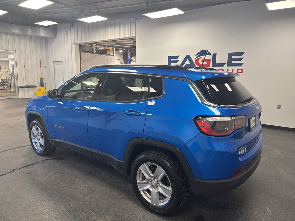 Used 2022 Jeep Compass Latitude w/ Convenience Group AWD/4WD image 7