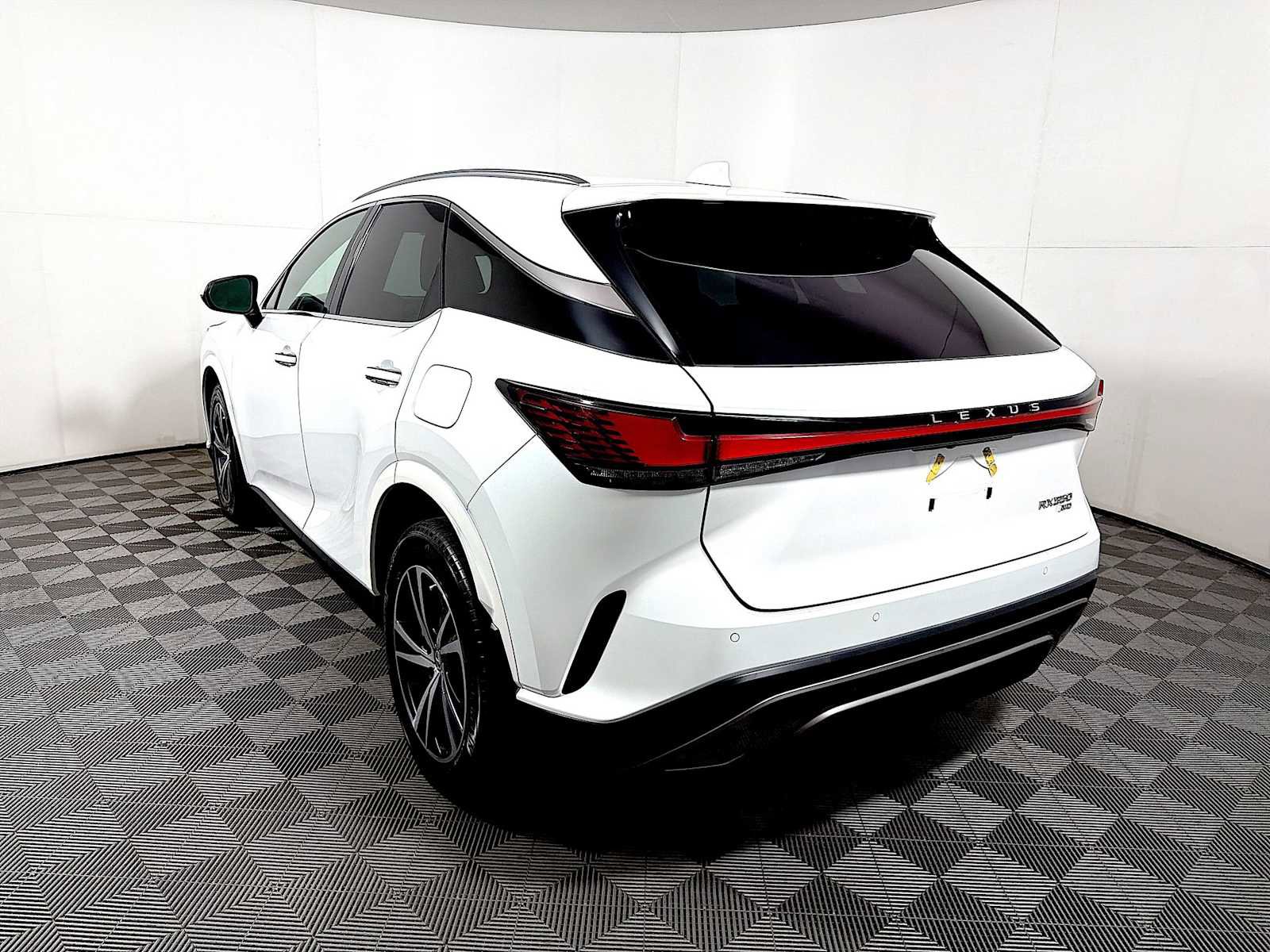 Used 2023 Lexus RX 350 Premium w/ Accessory Package AWD/4WD image 5