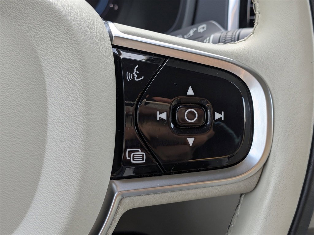 Certified 2023 Volvo XC90 B6 Ultimate w/ Protection Package Premier image 29