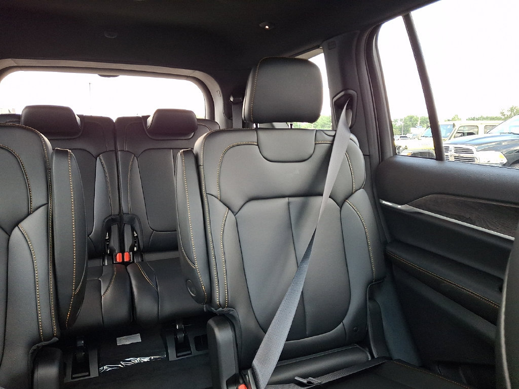 New 2026 Jeep Grand Cherokee L Limited AWD/4WD image 15