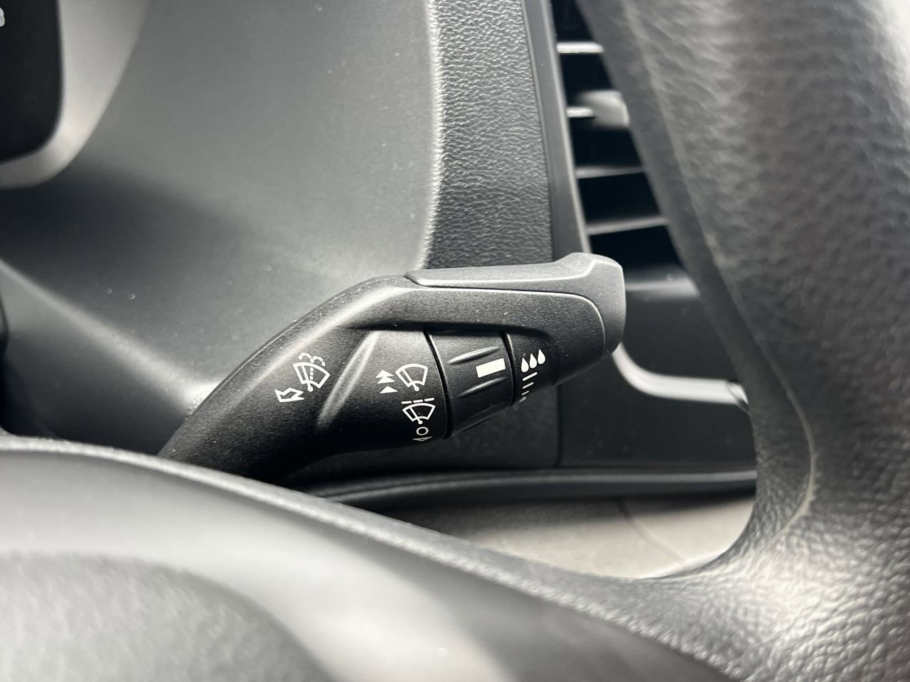 New 2026 Ford Transit 250 148 Medium Roof w/ Load Area Protection Package image 11