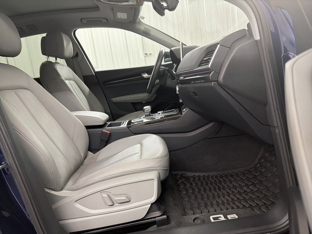 Used 2018 Audi Q5 Prestige w/ Prestige Package image 29