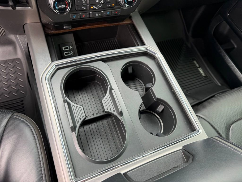 Used 2017 Ford F350 Platinum w/ Platinum Ultimate Package image 27