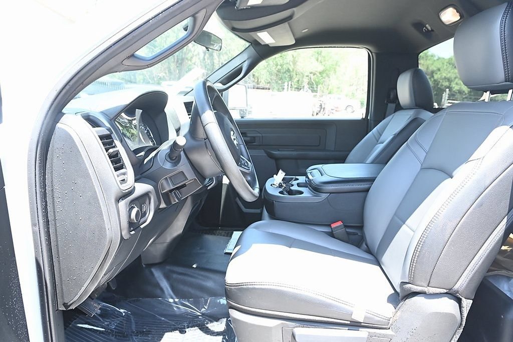 New 2024 RAM 5500 Tradesman RWD image 6