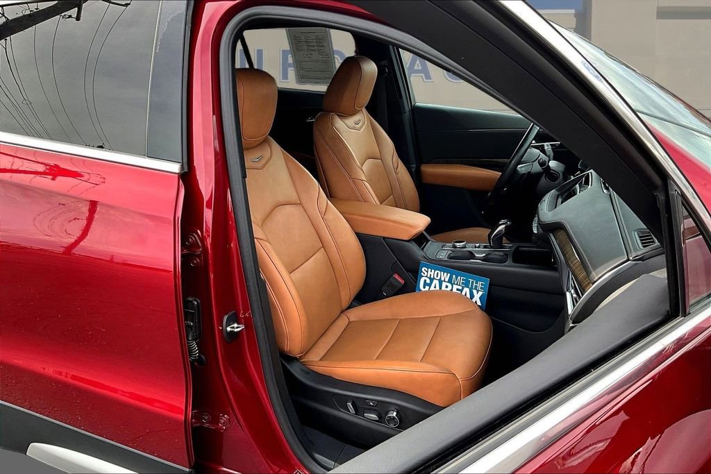 Used 2019 Cadillac XT4 Premium Luxury image 31