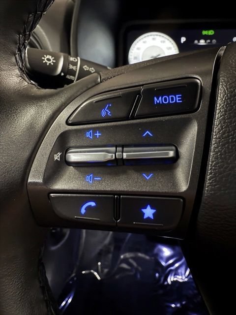 Used 2023 Hyundai Kona Limited AWD/4WD image 39