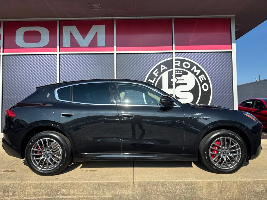 Used 2023 Maserati Grecale GT AWD/4WD image 4