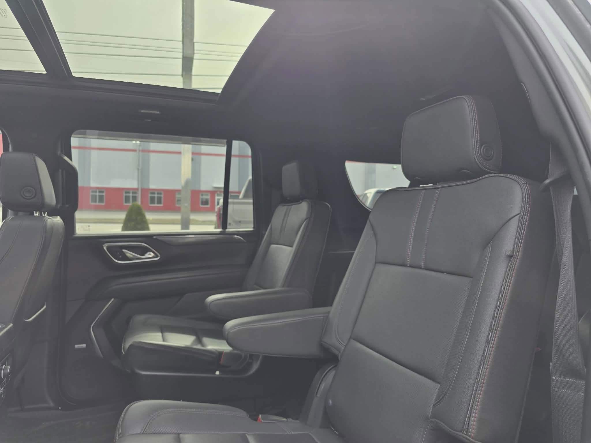 Used 2023 Chevrolet Suburban RST w/ Sport Performance Package image 14