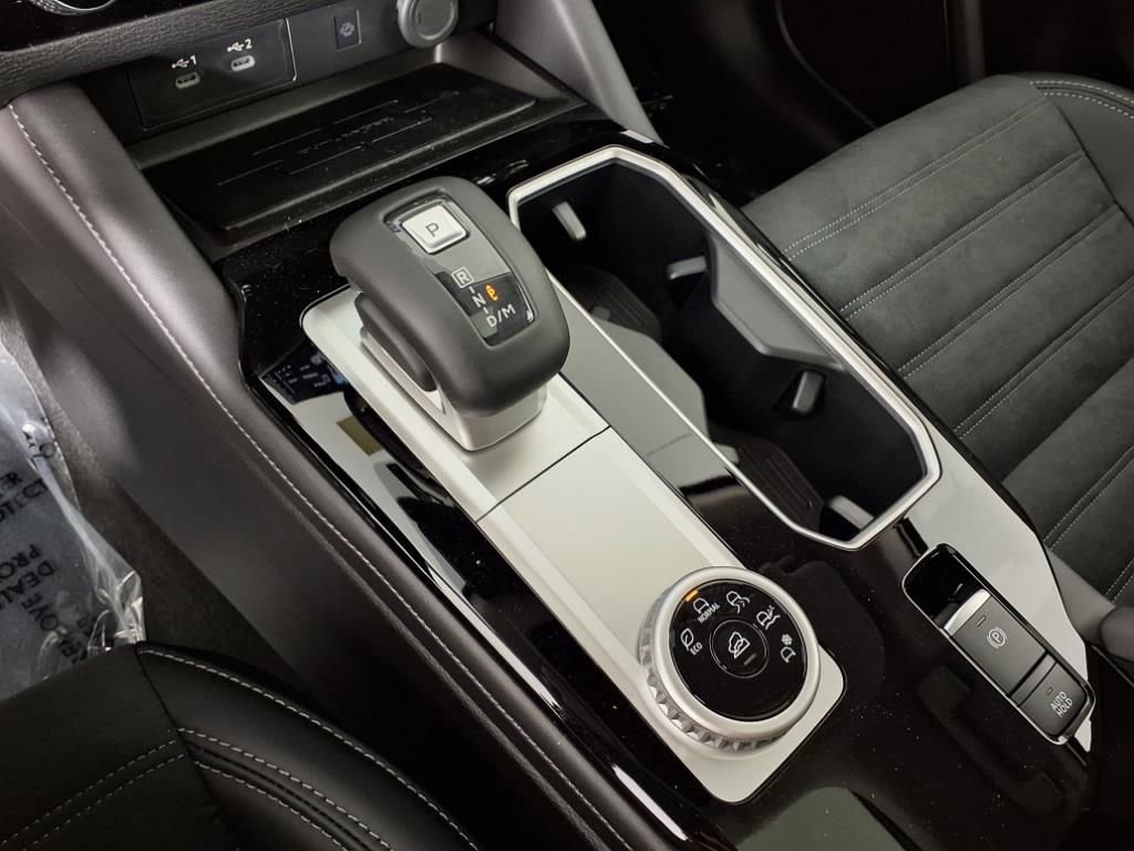 Used 2025 Mitsubishi Outlander SE image 19