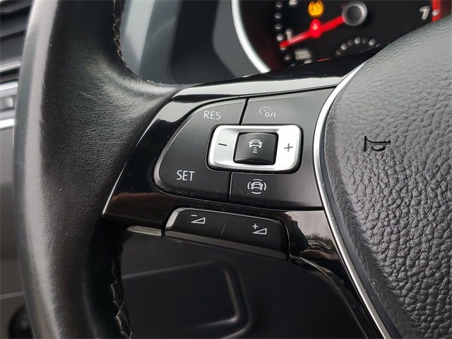 Used 2021 Volkswagen Tiguan SE R-Line image 12